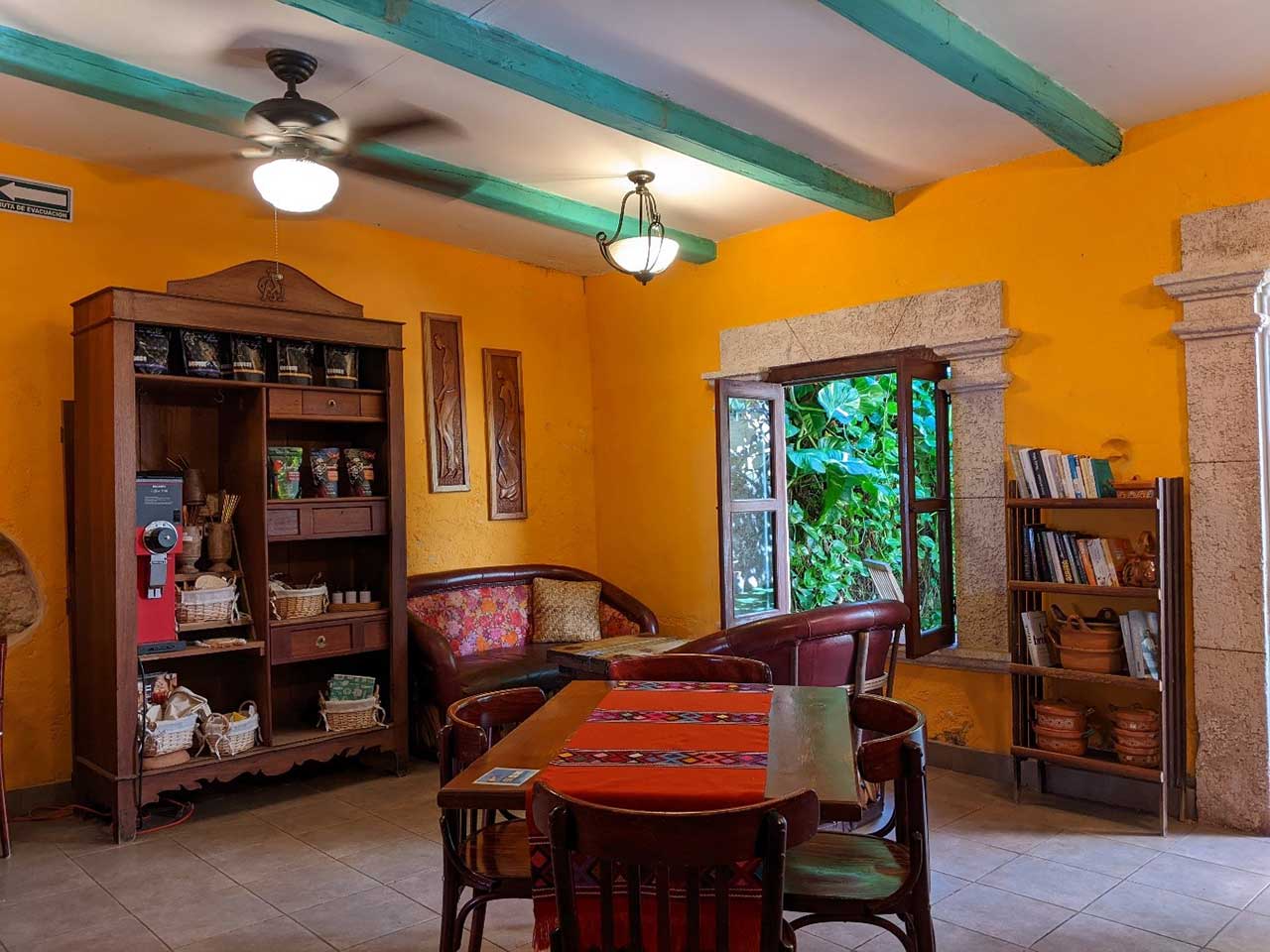 Day in Campeche Chocol-ha dining room