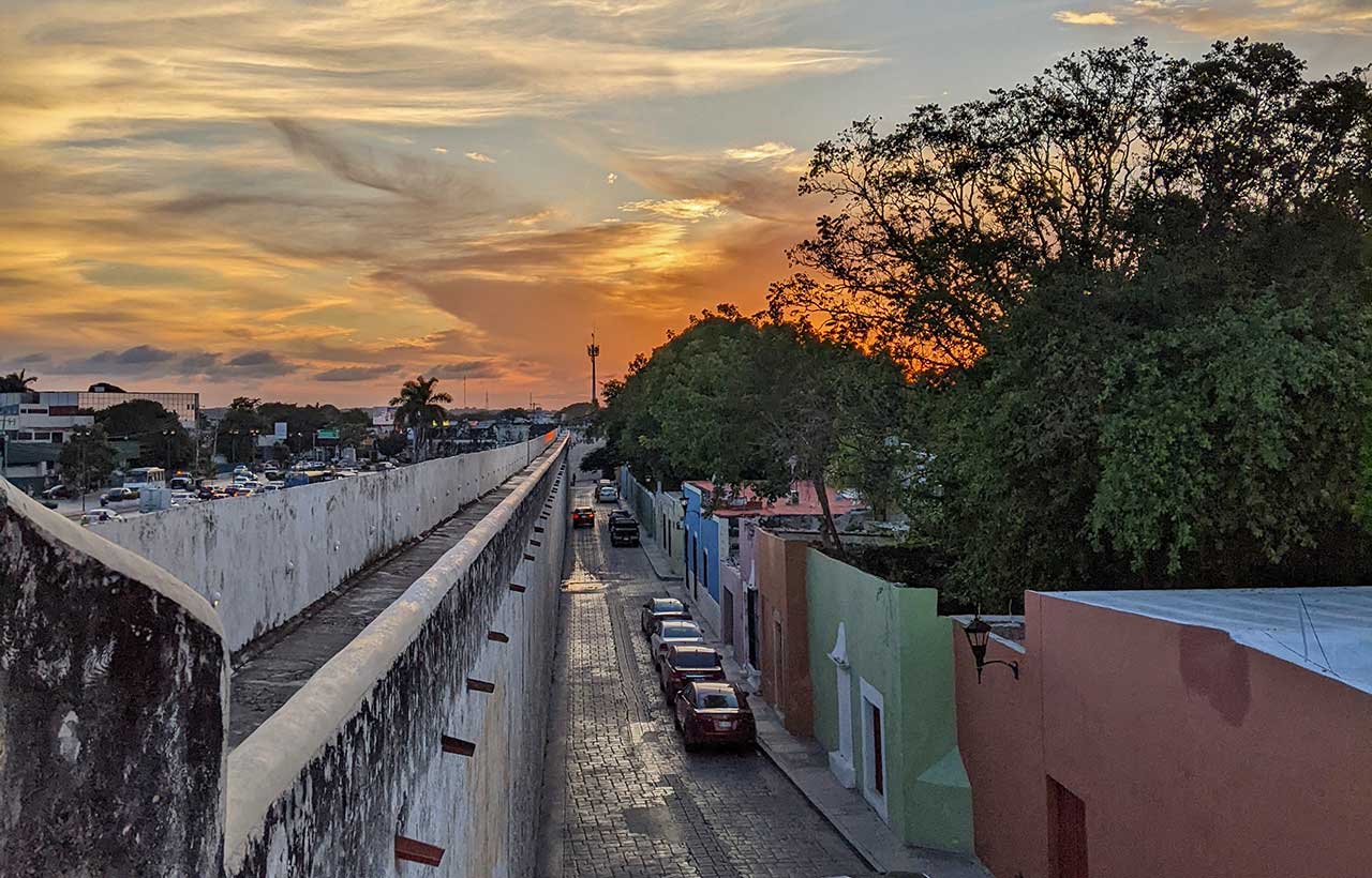 Day in Campeche dusk on the walls of the city