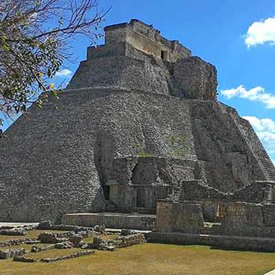 Uxmal - Palace of the Magician