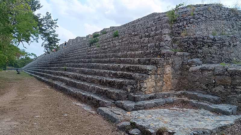 Structure 44 corner at Dzibilchaltun Mayan Ruins